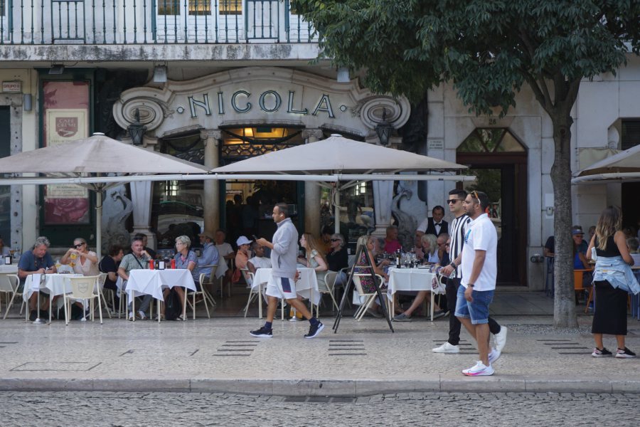 nicola cafe